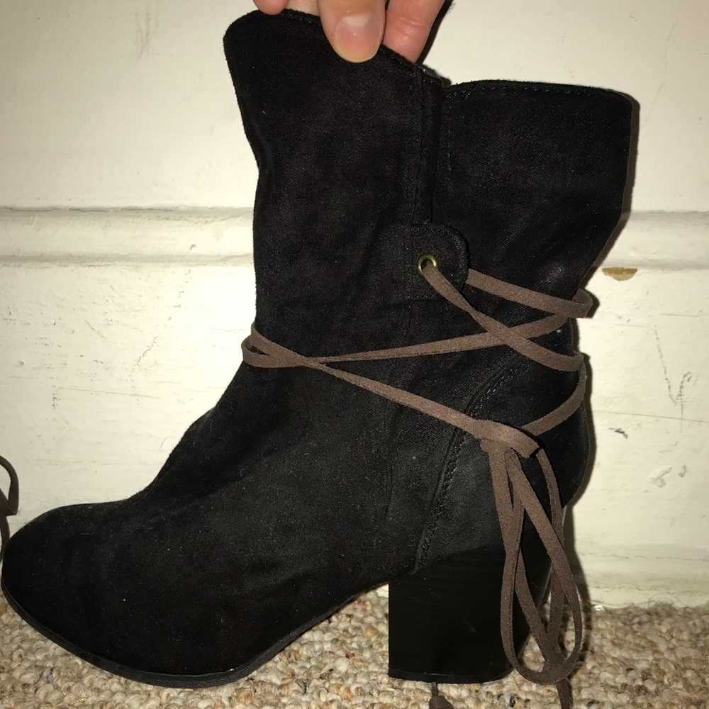Slouchy black Booties!